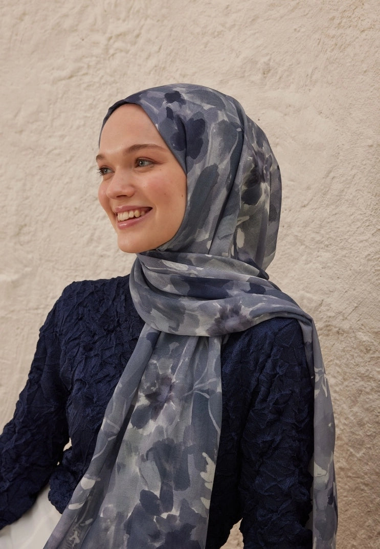Lizzy Viscose Scarf Indigo
