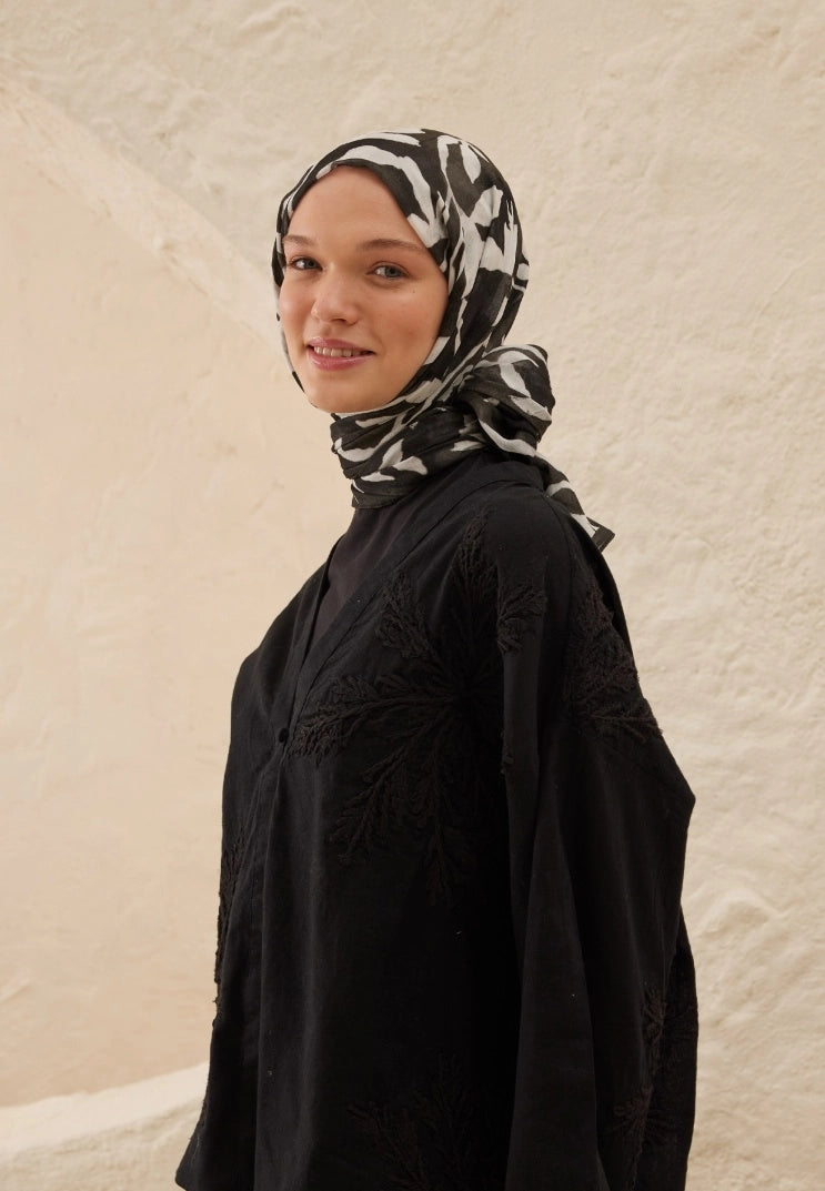 Petunia Viscose Scarf Black