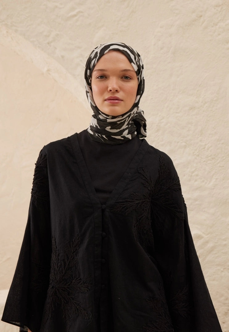 Petunia Viscose Scarf Black