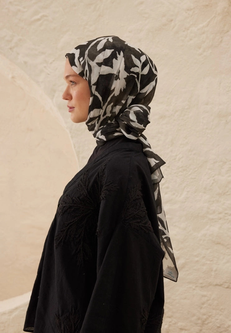 Petunia Viscose Scarf Black