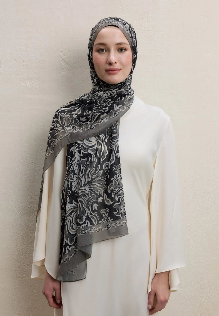 Laura Silk Crepe Scarf Black