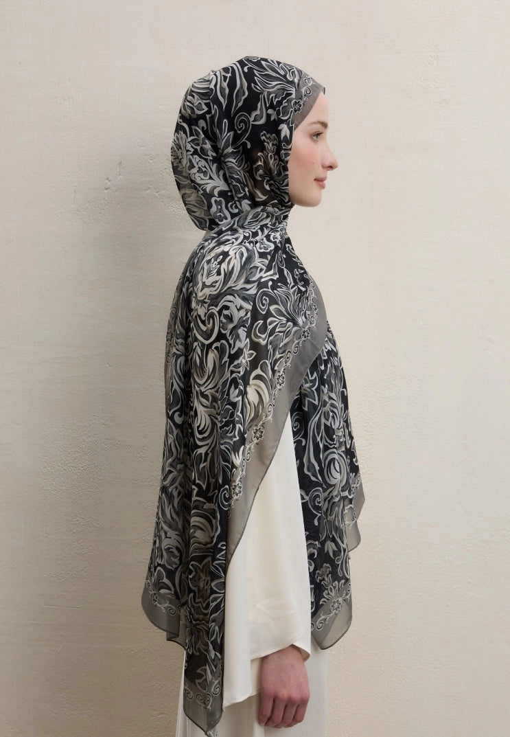 Laura Silk Crepe Scarf Black