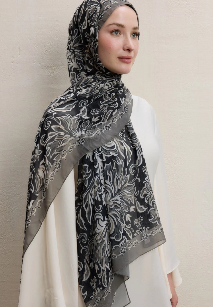 Laura Silk Crepe Scarf Black