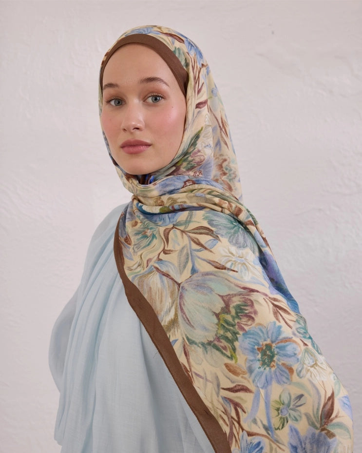 Vintage Garden Viscose Scarf Hazelnut