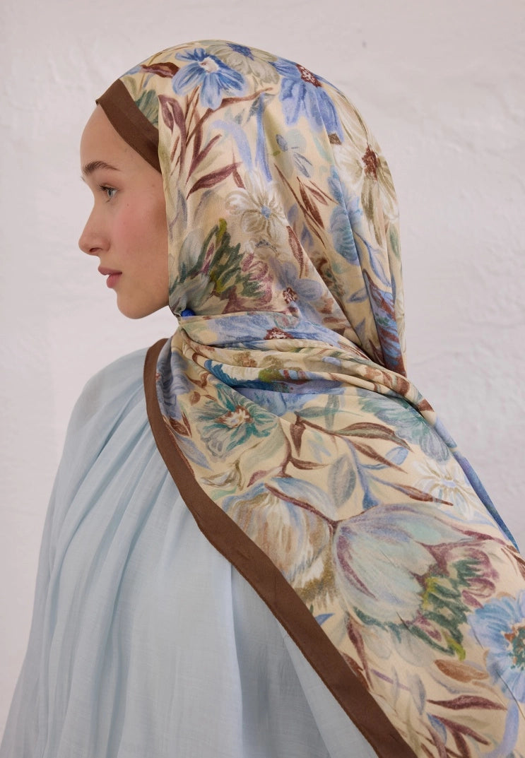 Vintage Garden Viscose Scarf Hazelnut