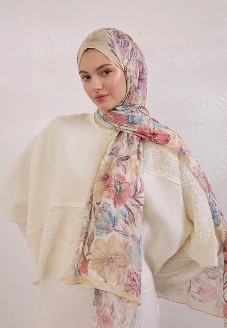 Vintage Garden Viscose Scarf Butter