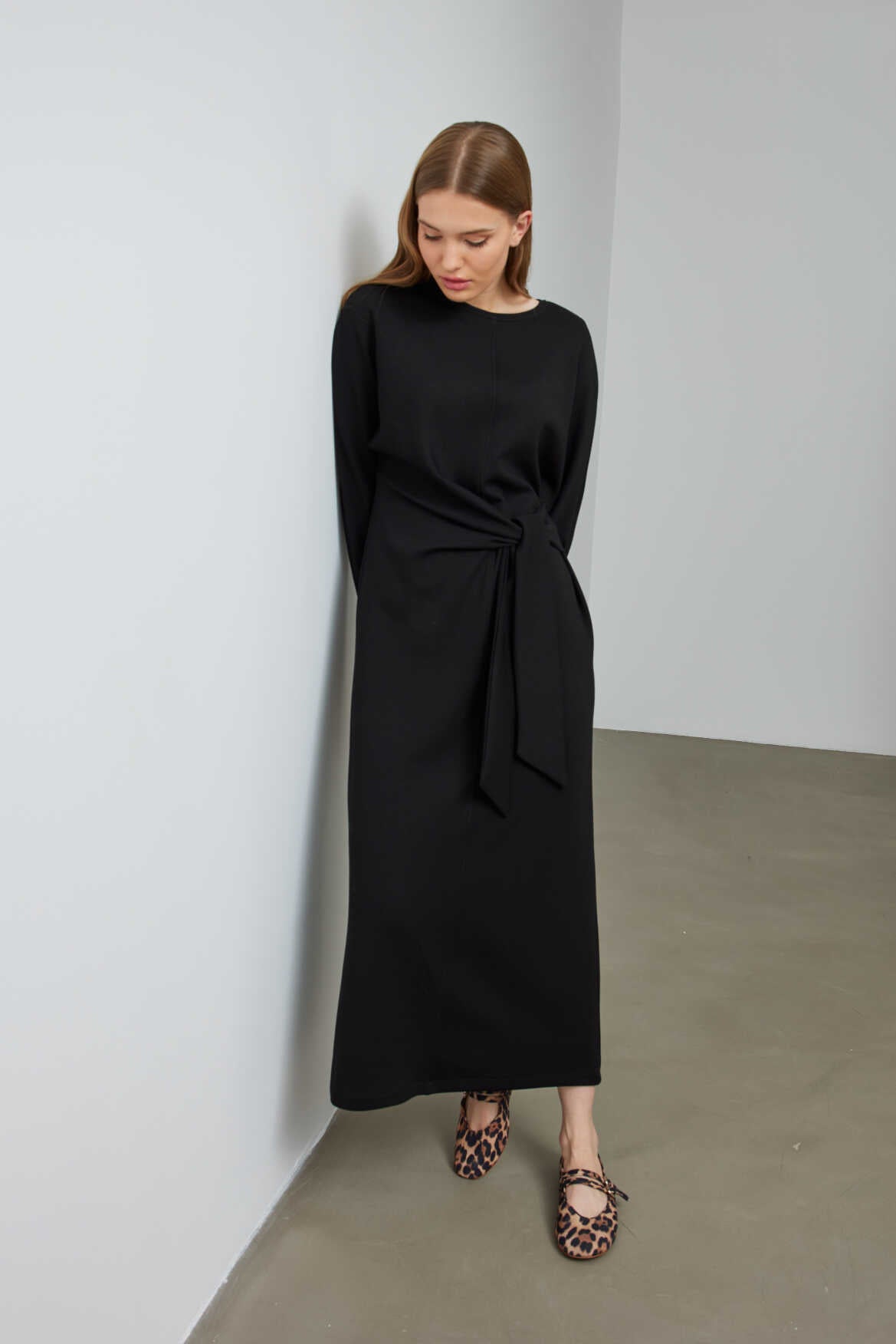 Side Knotted Dress Black