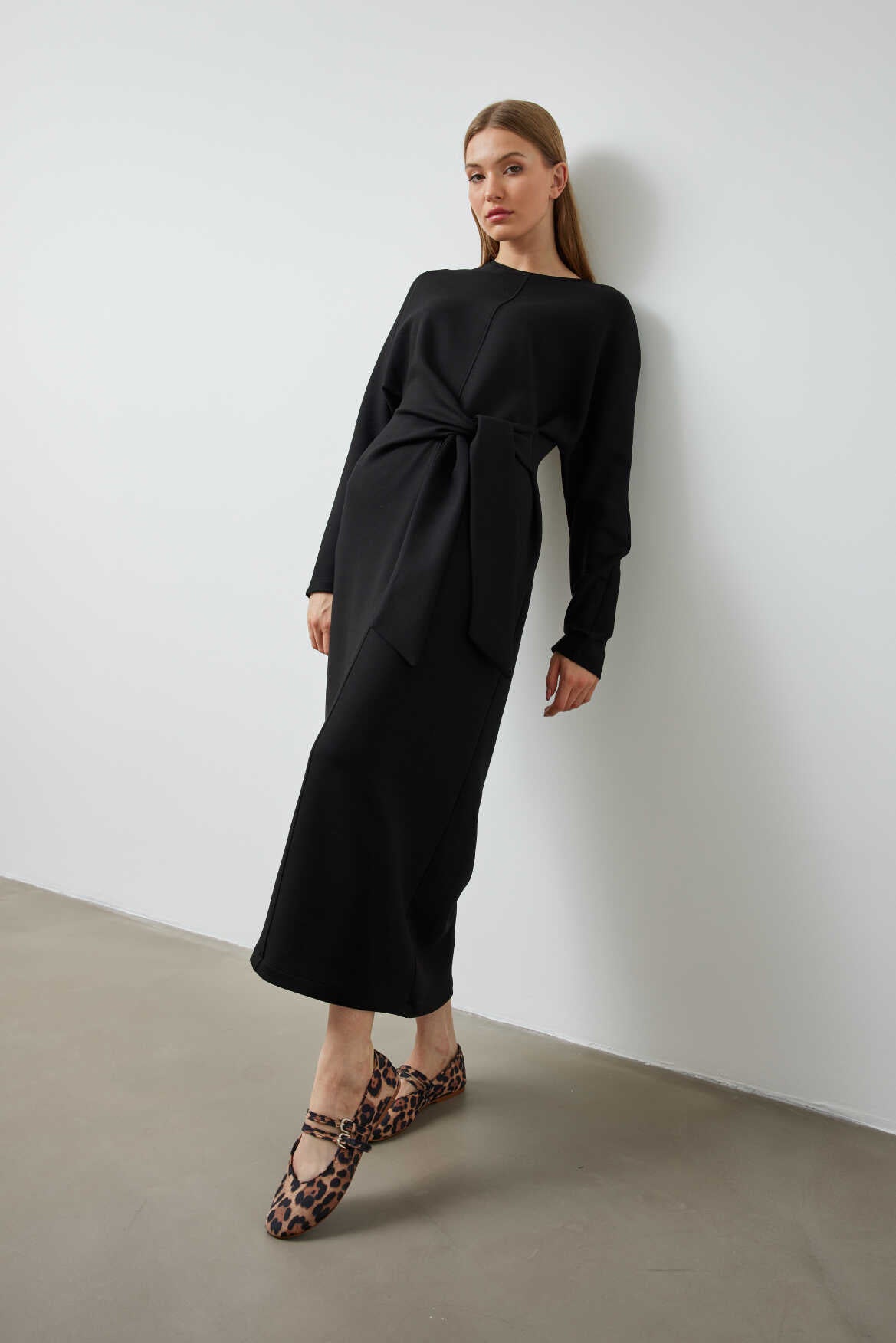 Side Knotted Dress Black