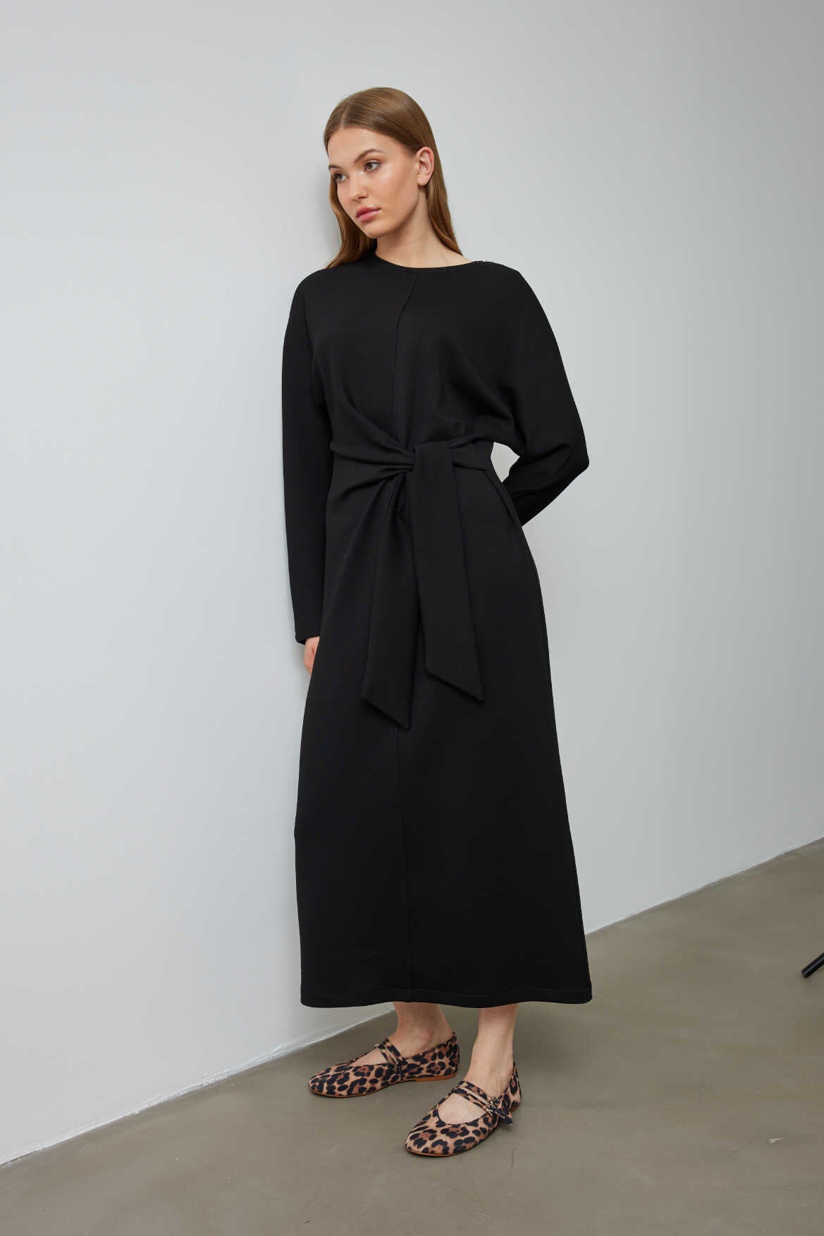 Side Knotted Dress Black